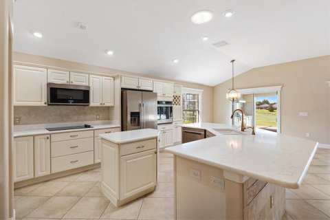 House in The Villages, Florida 3 bedrooms, 203.55 sq.m. № 1902675 - photo 15