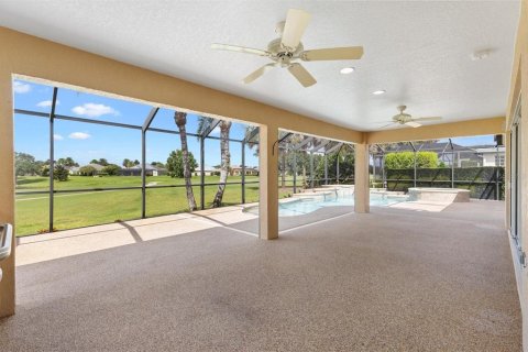 House in The Villages, Florida 3 bedrooms, 203.55 sq.m. № 1902675 - photo 27