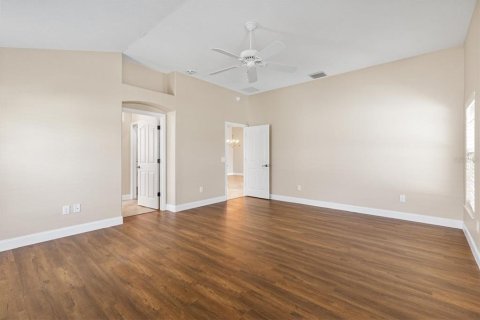 House in The Villages, Florida 3 bedrooms, 203.55 sq.m. № 1902675 - photo 18