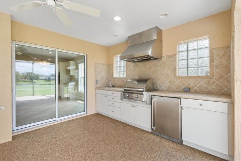 House in The Villages, Florida 3 bedrooms, 203.55 sq.m. № 1902675 - photo 28