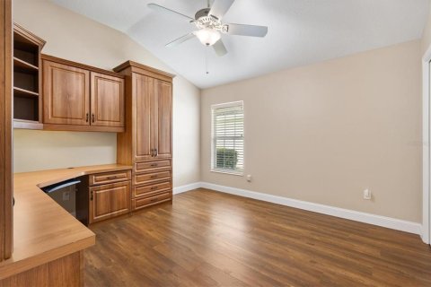 House in The Villages, Florida 3 bedrooms, 203.55 sq.m. № 1902675 - photo 25