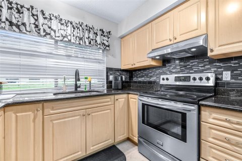 Купить виллу или дом в Спринг-Хилл, Флорида 3 комнаты, 137.4м2, № 2142972 - фото 14
