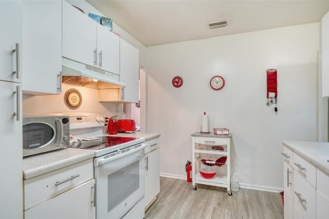 House in Bradenton, Florida 2 bedrooms, 101.91 sq.m. № 1720641 - photo 13