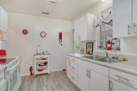 House in Bradenton, Florida 2 bedrooms, 101.91 sq.m. № 1720641 - photo 12
