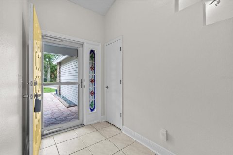 House in Tarpon Springs, Florida 4 bedrooms, 180.79 sq.m. № 1901340 - photo 5