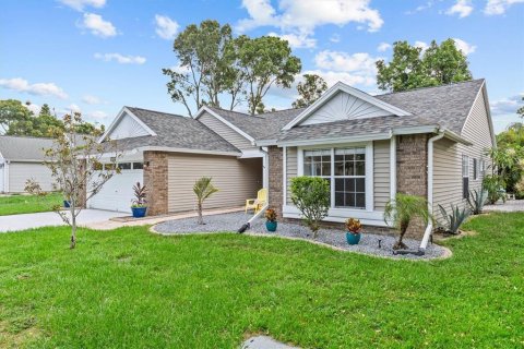 House in Tarpon Springs, Florida 4 bedrooms, 180.79 sq.m. № 1901340 - photo 2