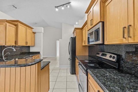 House in Tarpon Springs, Florida 4 bedrooms, 180.79 sq.m. № 1901340 - photo 10