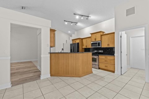 House in Tarpon Springs, Florida 4 bedrooms, 180.79 sq.m. № 1901340 - photo 9