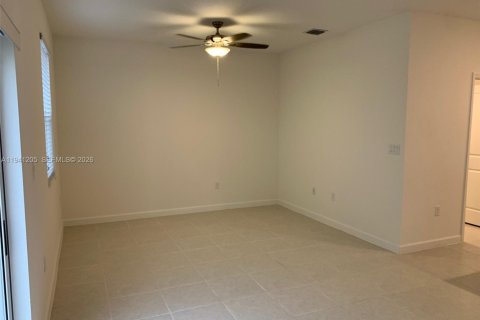 Снять в аренду таунхаус в Хомстед, Флорида 3 спальни, 157.47м2, № 1998351 - фото 30