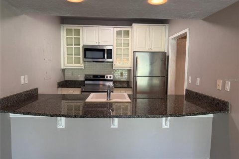 Villa ou maison à louer à Haines City, Floride: 2 chambres, 121.61 m2 № 2408904 - photo 6