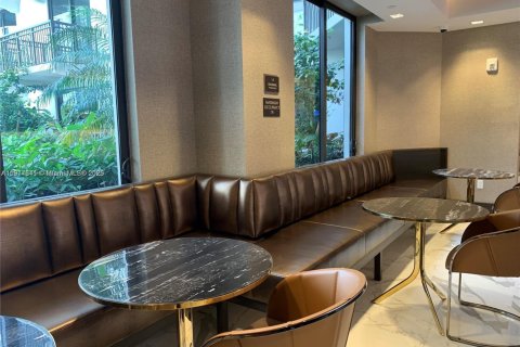 Appartement à louer à Coral Gables, Floride: 3 chambres, 133.04 m2 № 1975560 - photo 10