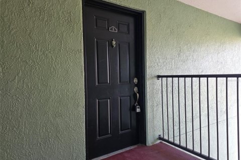 Condo in Orlando, Florida, 2 bedrooms  № 2230609 - photo 3