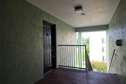 Condo in Orlando, Florida, 2 bedrooms  № 2230609 - photo 2