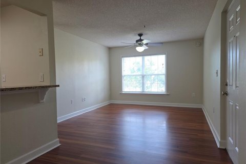 Condo in Orlando, Florida, 2 bedrooms  № 2230609 - photo 7