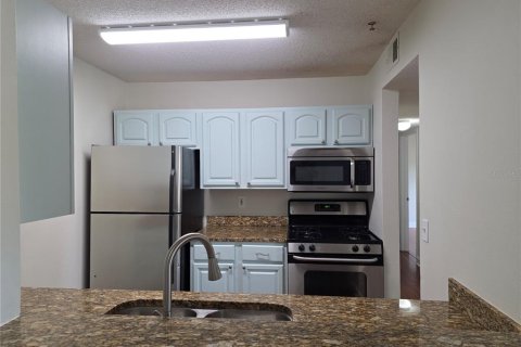 Condo in Orlando, Florida, 2 bedrooms  № 2230609 - photo 8