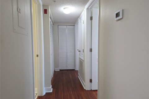 Condo in Orlando, Florida, 2 bedrooms  № 2230609 - photo 14