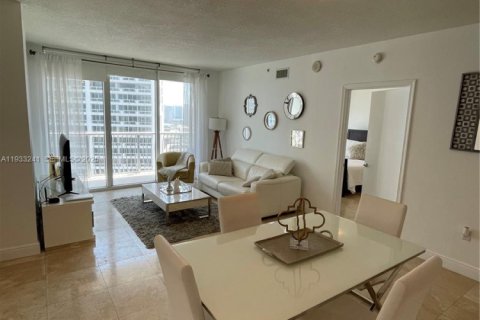 Copropriété à louer à Miami, Floride: 1 chambre, 73.49 m2 № 1991166 - photo 12