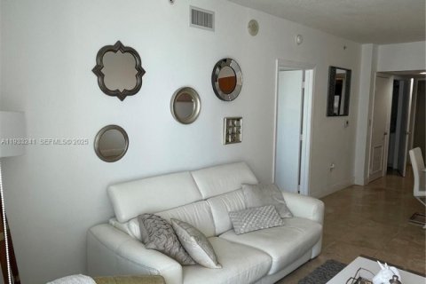 Copropriété à louer à Miami, Floride: 1 chambre, 73.49 m2 № 1991166 - photo 9