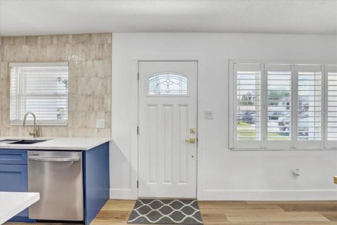 Casa en venta en Saint Petersburg, Florida, 3 dormitorios, 143.53 m2 № 1618123 - foto 6