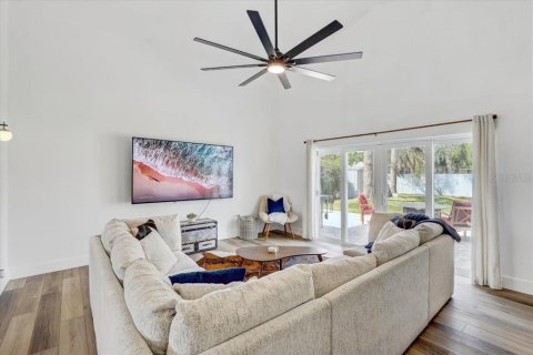 Casa en venta en Saint Petersburg, Florida, 3 dormitorios, 143.53 m2 № 1618123 - foto 21