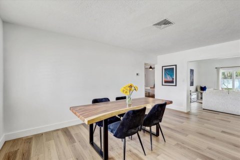 Casa en venta en Saint Petersburg, Florida, 3 dormitorios, 143.53 m2 № 1618123 - foto 11