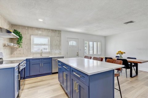 Casa en venta en Saint Petersburg, Florida, 3 dormitorios, 143.53 m2 № 1618123 - foto 9