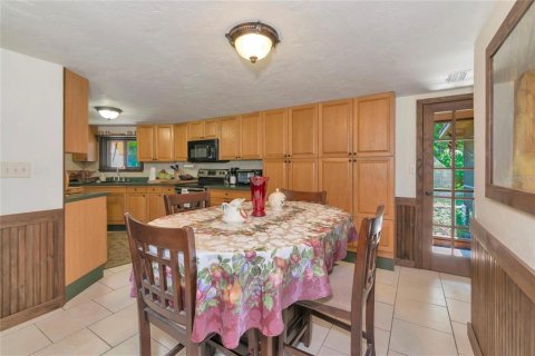 House in Sarasota, Florida 2 bedrooms, 130.43 sq.m. № 1721740 - photo 8