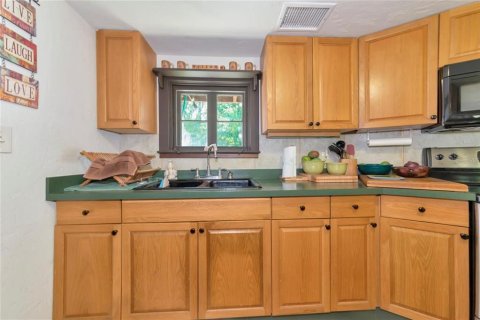 House in Sarasota, Florida 2 bedrooms, 130.43 sq.m. № 1721740 - photo 6