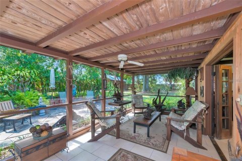 House in Sarasota, Florida 2 bedrooms, 130.43 sq.m. № 1721740 - photo 18
