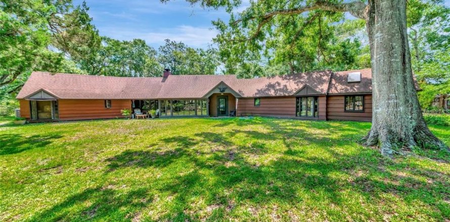 House in Sarasota, Florida 2 bedrooms, 130.43 sq.m. № 1721740