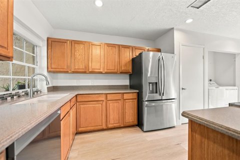 Купить виллу или дом в Уэстон, Флорида 3 спальни, 138.15м2, № 2426242 - фото 11