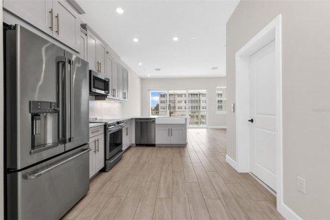 Купить кондоминиум в Пунта-Горда, Флорида 10 комнат, 173.45м2, № 2092098 - фото 15