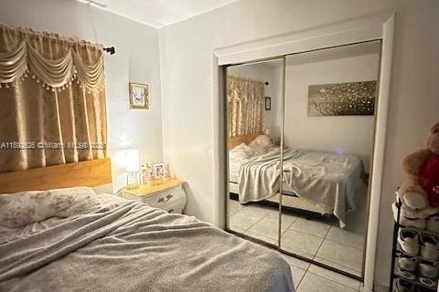 House in Miami, Florida 4 bedrooms, 210.33 sq.m. № 1946389 - photo 20