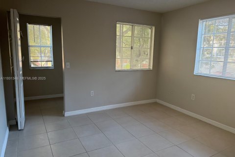 Copropriété à louer à Miramar, Floride: 2 chambres, 100.33 m2 № 1990752 - photo 12