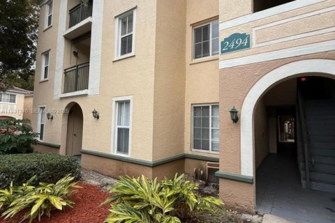 Copropriété à louer à Miramar, Floride: 2 chambres, 100.33 m2 № 1990752 - photo 2