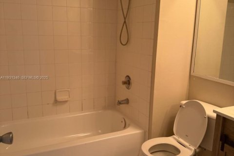 Copropriété à louer à Miramar, Floride: 2 chambres, 100.33 m2 № 1990752 - photo 14