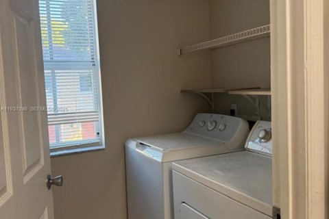 Copropriété à louer à Miramar, Floride: 2 chambres, 100.33 m2 № 1990752 - photo 7