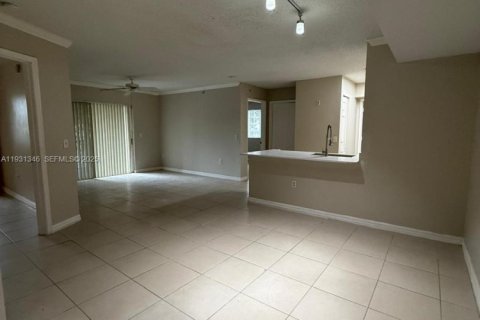 Copropriété à louer à Miramar, Floride: 2 chambres, 100.33 m2 № 1990752 - photo 6