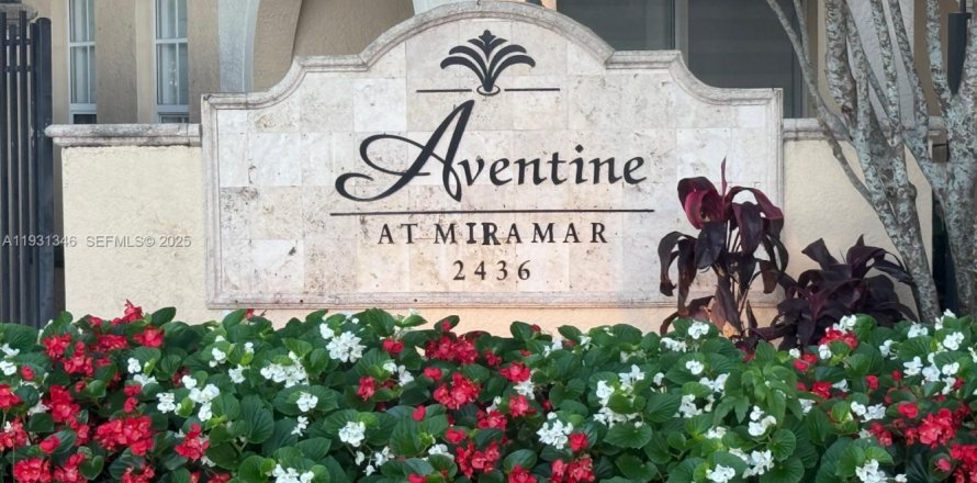 Condo à Miramar, Floride, 2 chambres  № 1990752