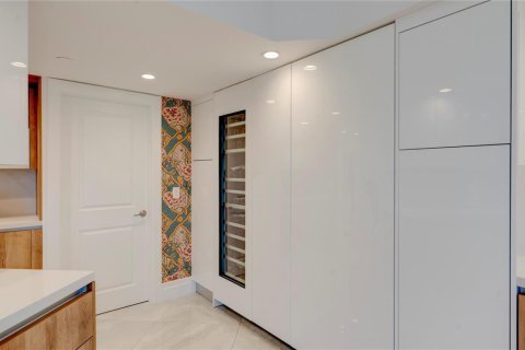 Condo in Pompano Beach, Florida, 3 bedrooms № 2081440 - photo 24