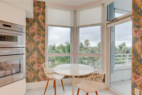 Condo in Pompano Beach, Florida, 3 bedrooms № 2081440 - photo 28