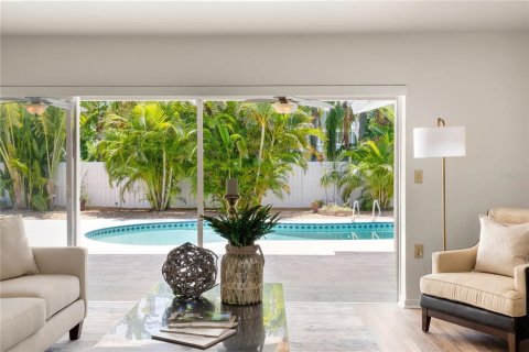 Casa en alquiler en Tierra Verde, Florida, 3 dormitorios, 147.44 m2 № 2111247 - foto 3