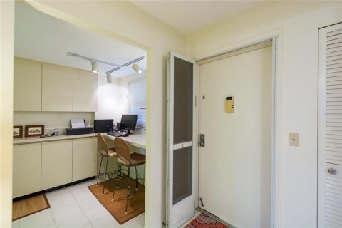 Condominio en alquiler en Sarasota, Florida, 2 dormitorios, 121.05 m2 № 1824142 - foto 9