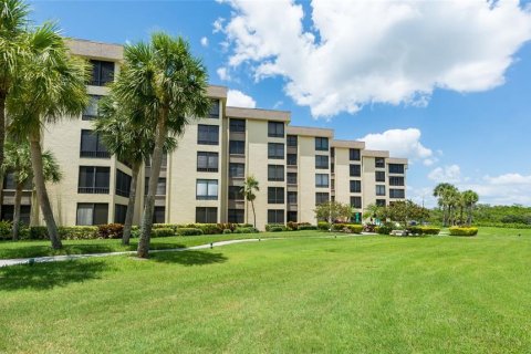 Condominio en alquiler en Sarasota, Florida, 2 dormitorios, 121.05 m2 № 1824142 - foto 2