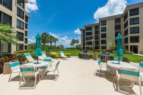 Condominio en alquiler en Sarasota, Florida, 2 dormitorios, 121.05 m2 № 1824142 - foto 1