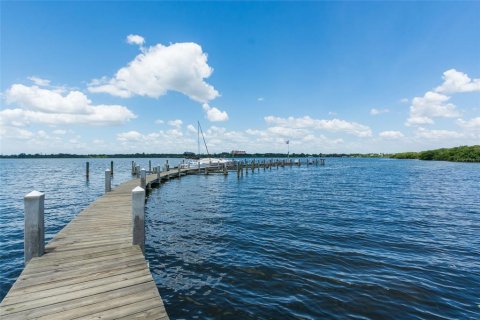 Condominio en alquiler en Sarasota, Florida, 2 dormitorios, 121.05 m2 № 1824142 - foto 8