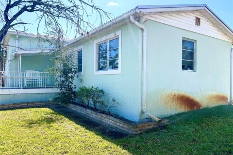House in Lake Worth, Florida 3 bedrooms, 137.5 sq.m. № 1887602 - photo 22