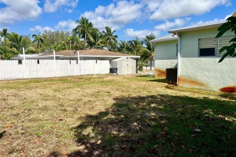 House in Lake Worth, Florida 3 bedrooms, 137.5 sq.m. № 1887602 - photo 19