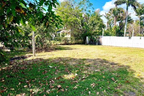 House in Lake Worth, Florida 3 bedrooms, 137.5 sq.m. № 1887602 - photo 14