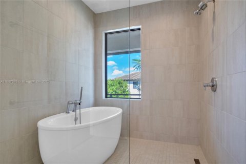 Casa en alquiler en Doral, Florida, 3 dormitorios, 202.16 m2 № 1933114 - foto 18